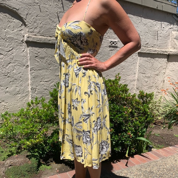 Yellow Summer Strapless Dress, Size 8 - Picture 2 of 3